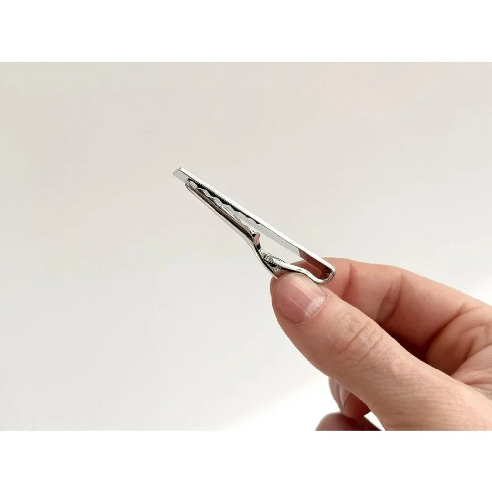Minimalist 80's Style X Carved Silver Toned Vintage Men's Tie Bar | Tie Clip